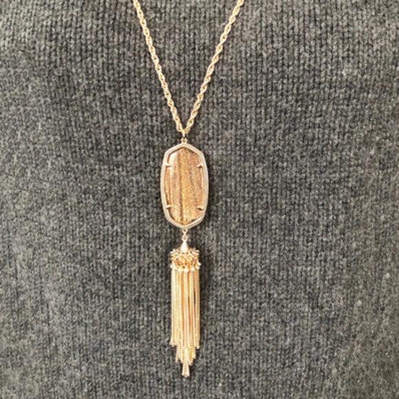 Kendra Scott
Rose Gold - Picture 1 of 3